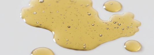 Saç Bakımında Doğal Yaklaşım: En Güçlü Bitkisel Yağlar ve Faydaları